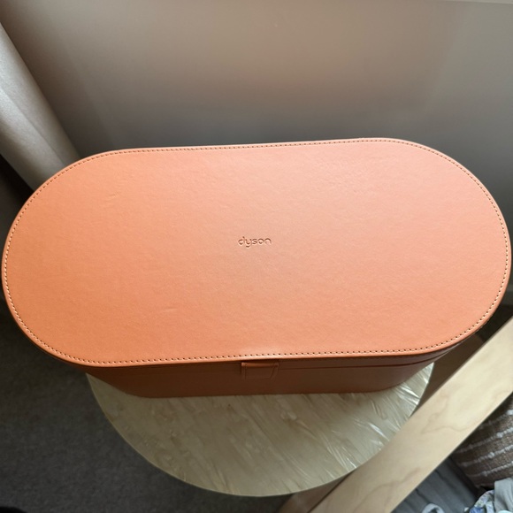 Dyson Airwrap Box - Picture 2 of 5